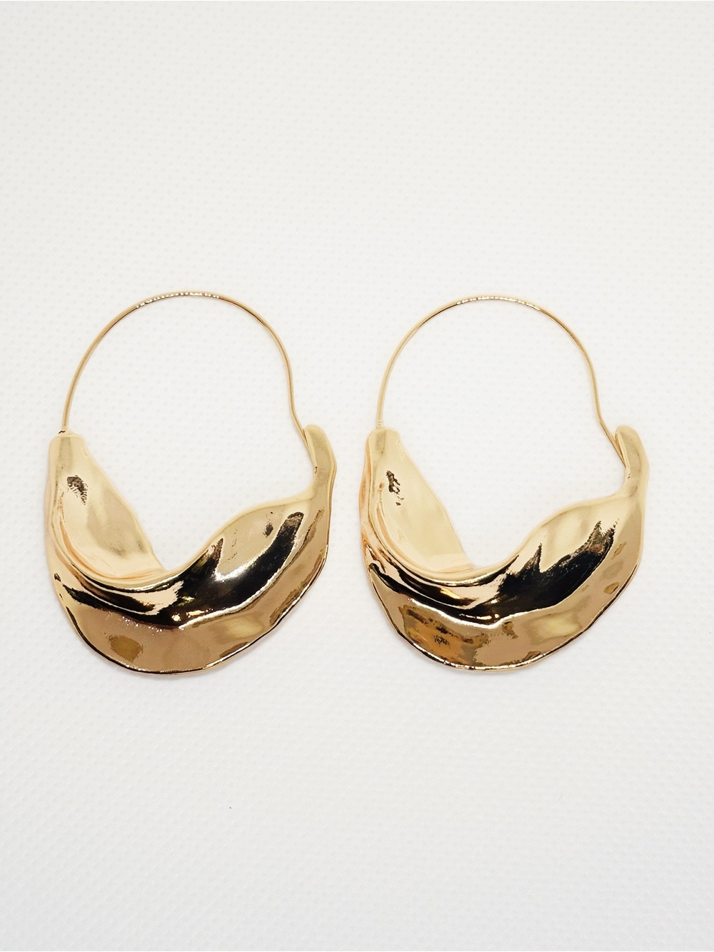 18k Gold Plated High-Polished Sculptural Hoop Earrings!